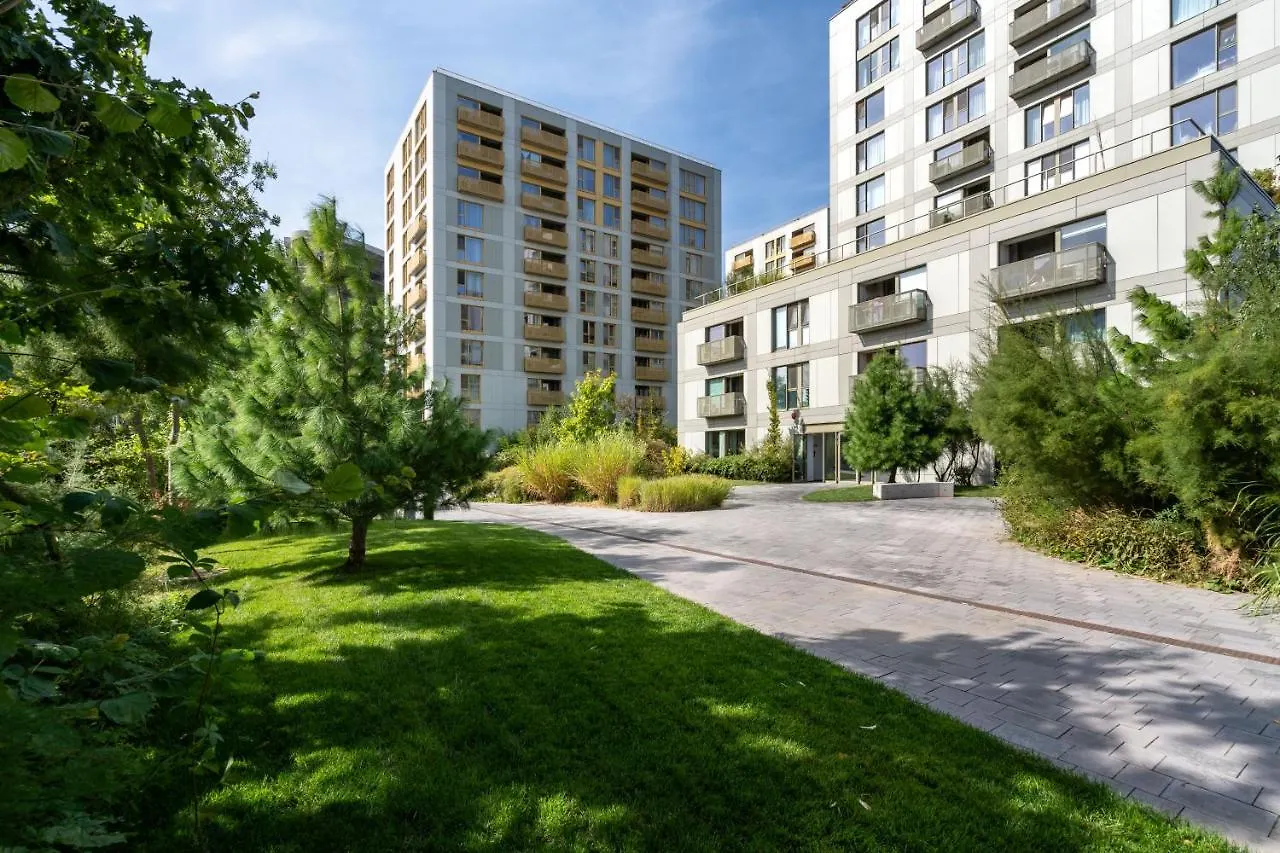 Brooklyn Studio - Aviatiei Park - Netflix - Parking Bucharest Romania
